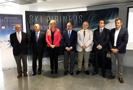 Aragon : l'abonnement Ski Pirineos situe Aragon à la première place du ski espagnol, avec des vues sur l'Europe