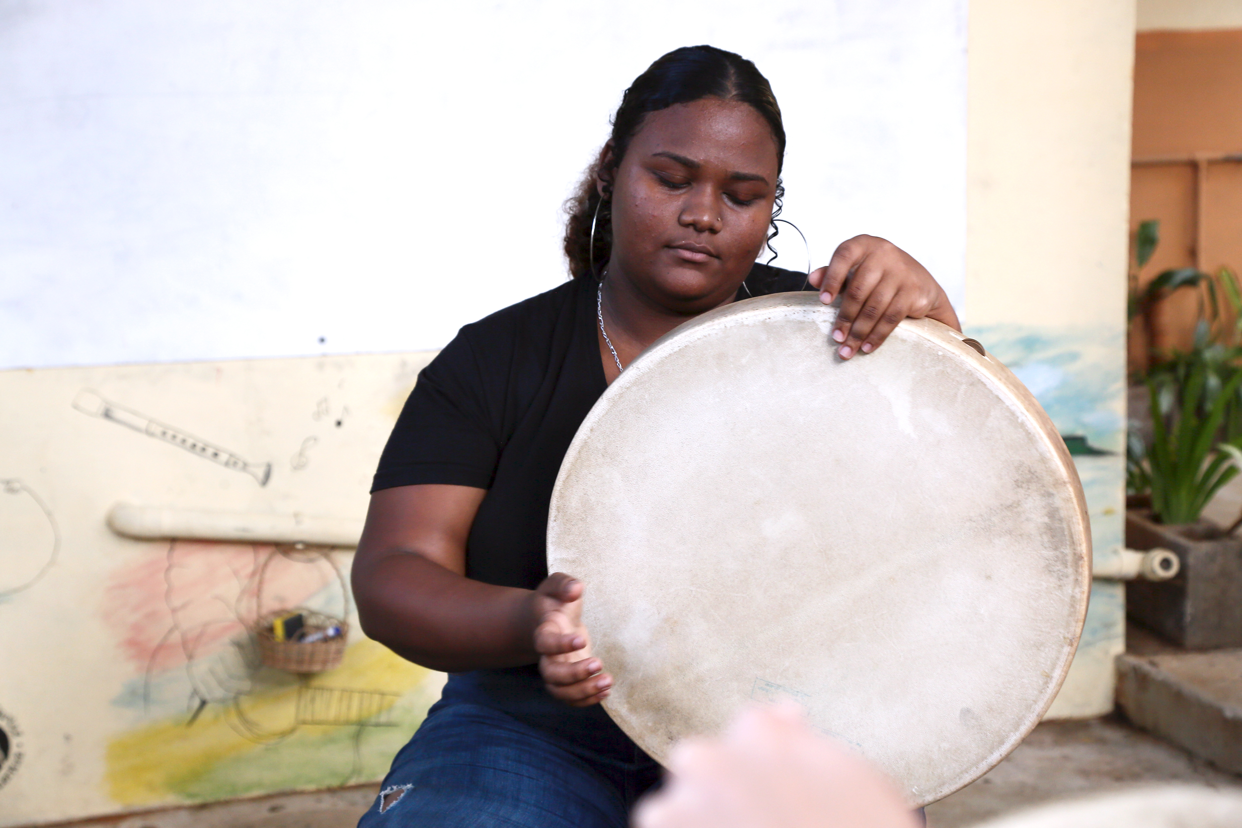 TOURNAGE BELLES D'AME A L’ILE MAURICE - En partenariat avec la MTPA -  L'Initiation au Ravannes ABAIM en compagnie de Marousia Bouvery –
