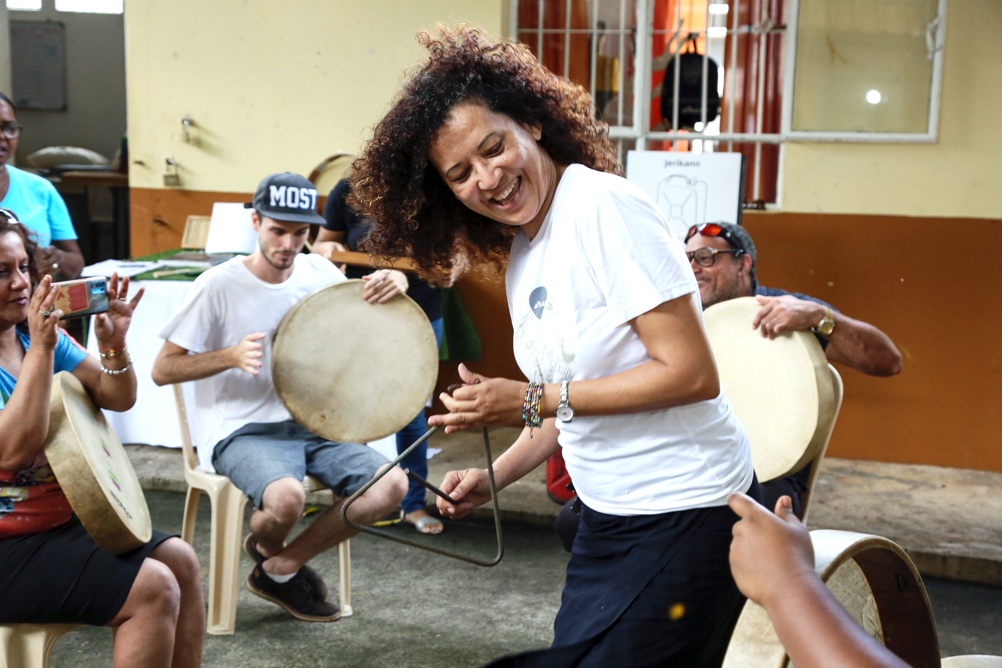 TOURNAGE BELLES D'AME A L’ILE MAURICE - En partenariat avec la MTPA - L'Initiation au Ravannes ABAIM en compagnie de Marousia Bouvery - Rhold PELAGE  à l'initiation