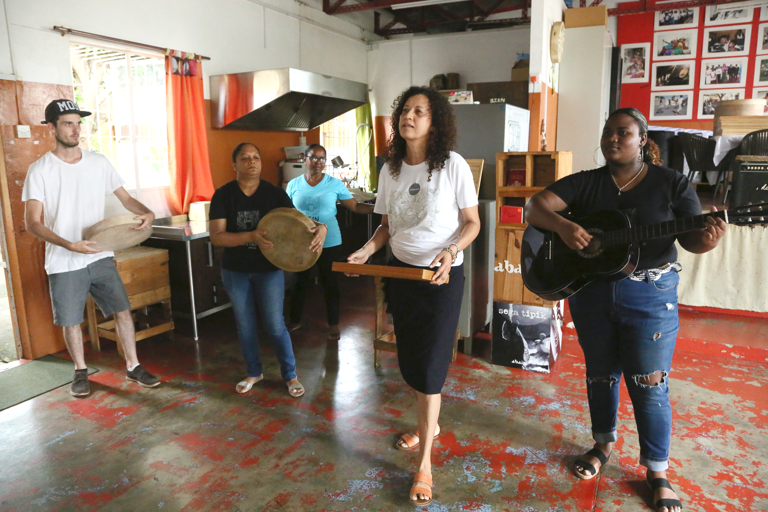 TOURNAGE BELLES D'AME A L’ILE MAURICE - En partenariat avec la MTPA - Visite Guidée à l'Initiation au Ravannes – Présentation des Activités