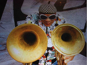 Le citoyen du monde, Franck Nicolas, vise la musique solaire.