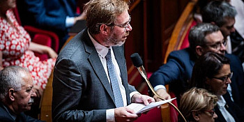 Le député Philippe Latombe interroge-  