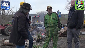 Acteurs-Locaux Tarn-et-Garonne - blocage des accès Autoroute A62 par les Agriculteurs du canton de Valence d'Agen
