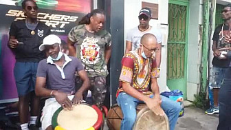 Gwo ka sur le boulevard Chanzy  à PàP
