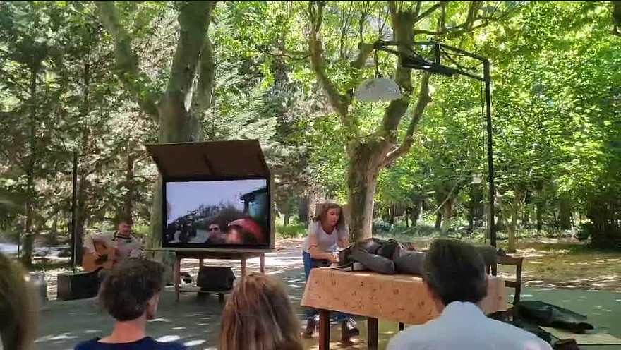 'Nourrir l'humanité c'est un métier' théâtre documentaire extrait 3